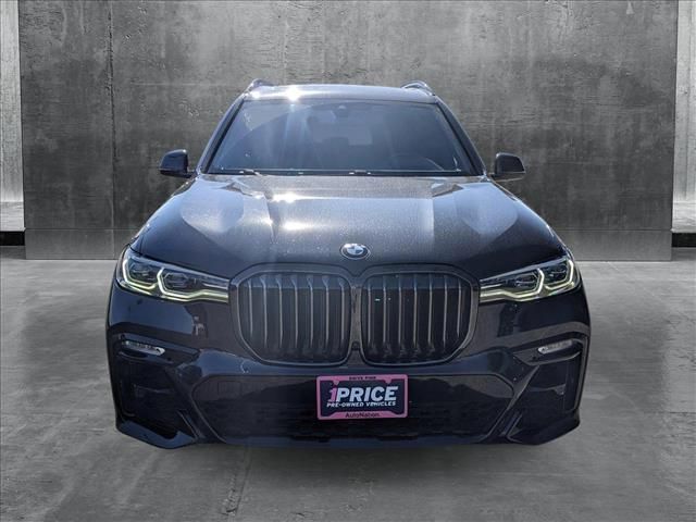 2022 BMW X7 M50i