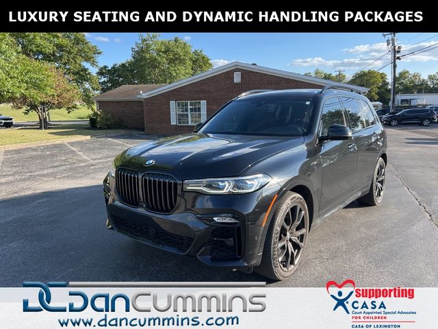 2022 BMW X7 M50i