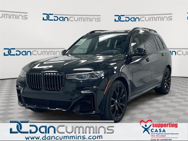 2022 BMW X7 M50i