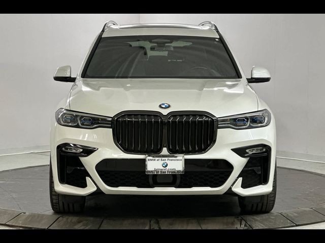 2022 BMW X7 M50i
