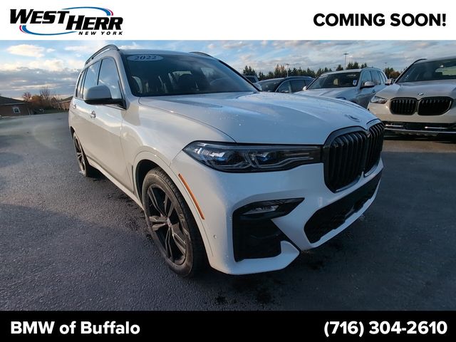 2022 BMW X7 M50i