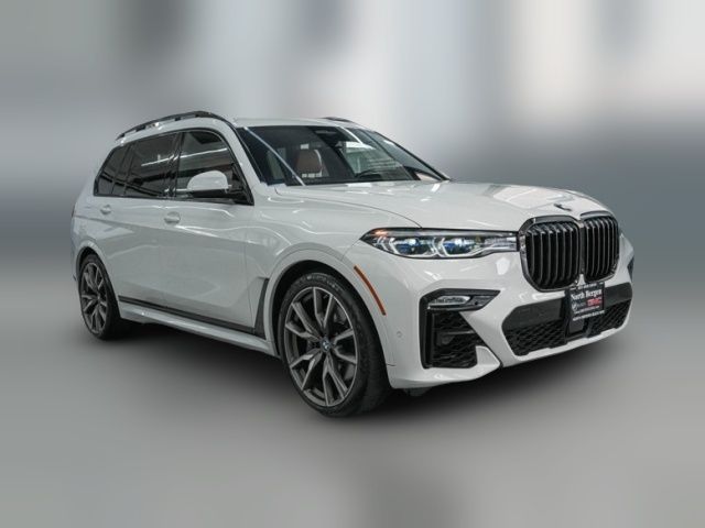 2022 BMW X7 M50i