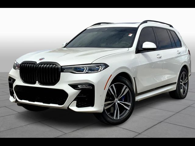 2022 BMW X7 M50i