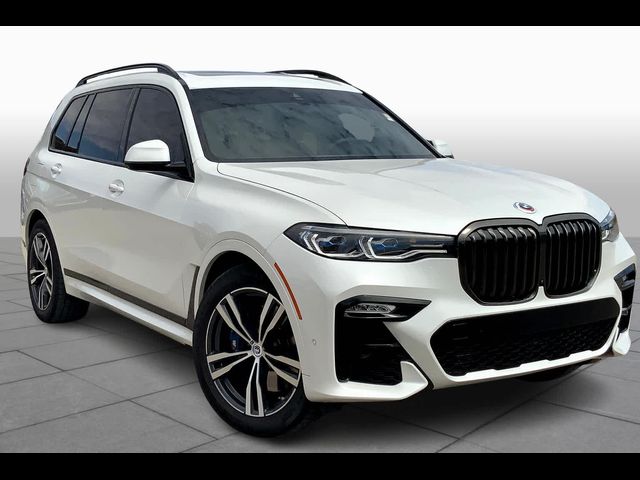 2022 BMW X7 M50i