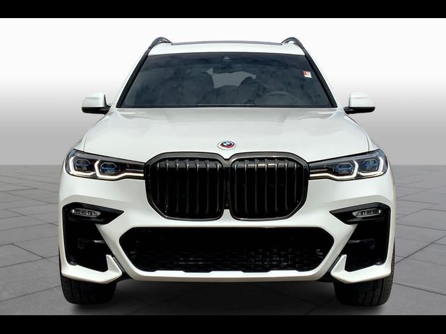 2022 BMW X7 M50i