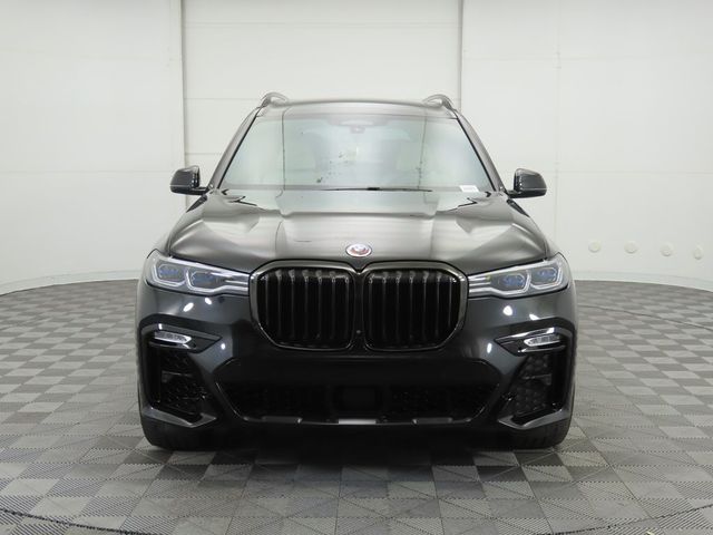 2022 BMW X7 M50i