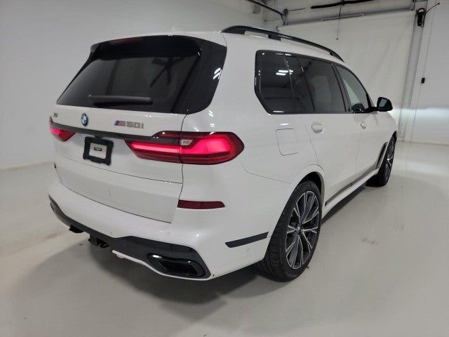 2022 BMW X7 M50i