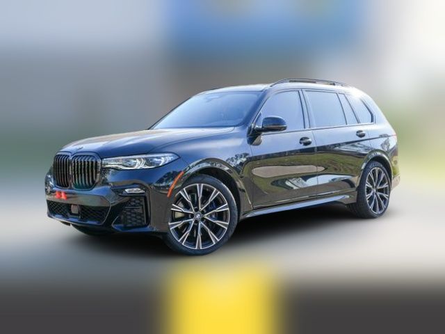 2022 BMW X7 M50i