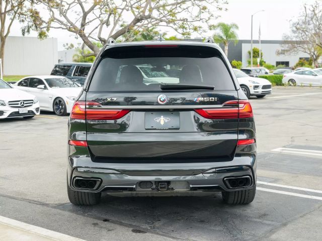 2022 BMW X7 M50i