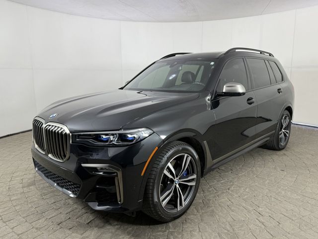 2022 BMW X7 M50i