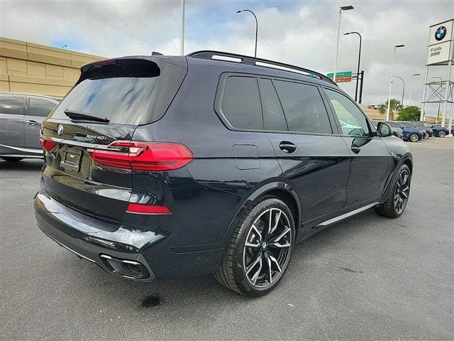 2022 BMW X7 xDrive40i