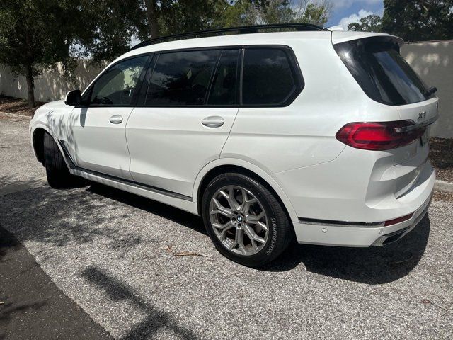 2022 BMW X7 xDrive40i