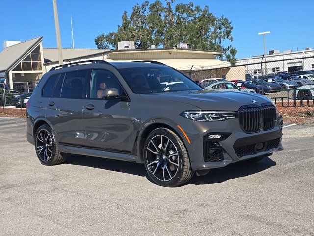 2022 BMW X7 xDrive40i