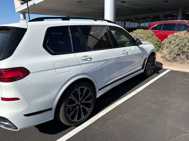 2022 BMW X7 xDrive40i