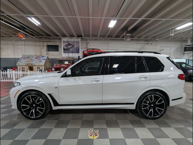 2022 BMW X7 xDrive40i