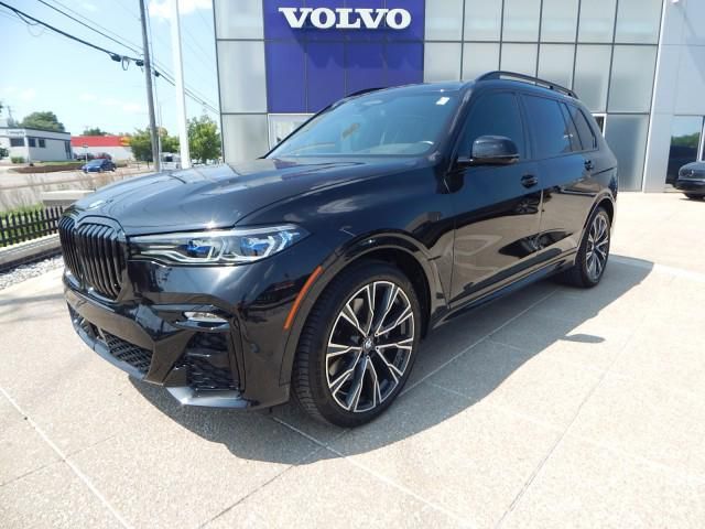 2022 BMW X7 M50i