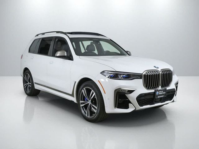 2022 BMW X7 M50i