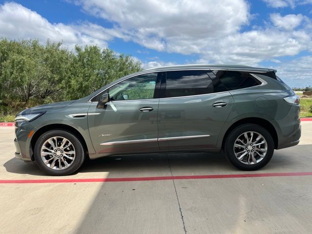 2022 Buick Enclave Avenir