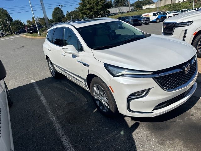 2022 Buick Enclave Avenir