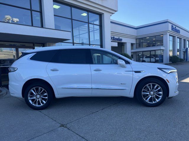 2022 Buick Enclave Avenir