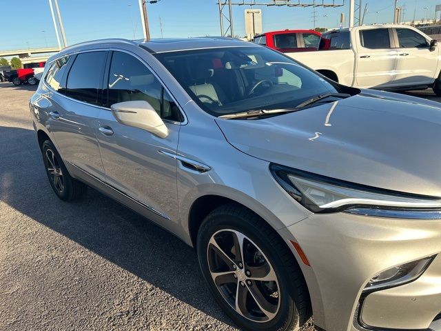 2022 Buick Enclave Essence