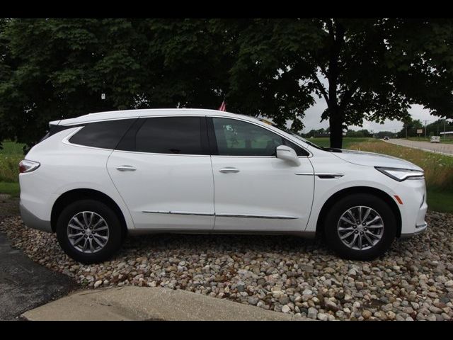 2022 Buick Enclave Essence