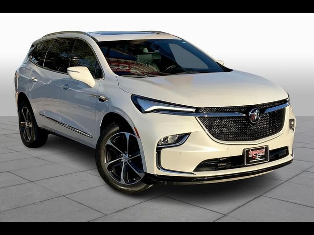 2022 Buick Enclave Essence