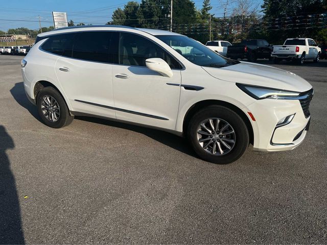 2022 Buick Enclave Essence