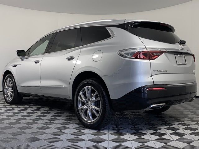 2022 Buick Enclave Essence