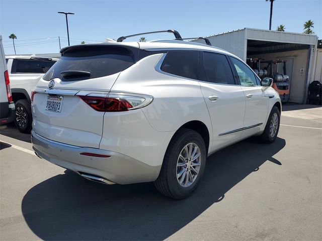 2022 Buick Enclave Essence