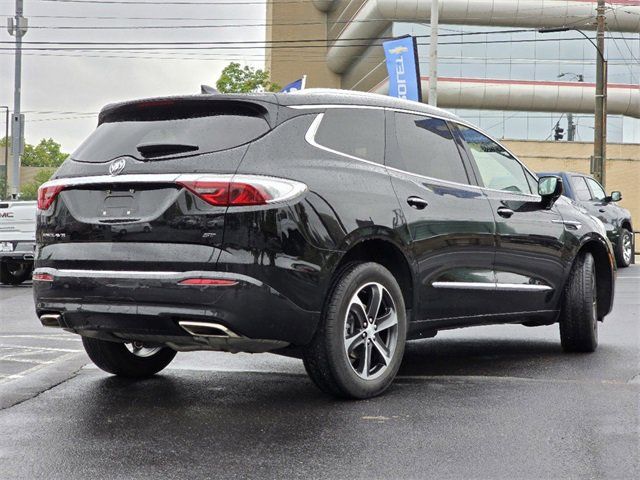 2022 Buick Enclave Essence