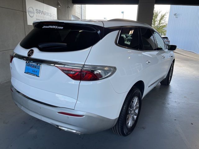 2022 Buick Enclave Essence