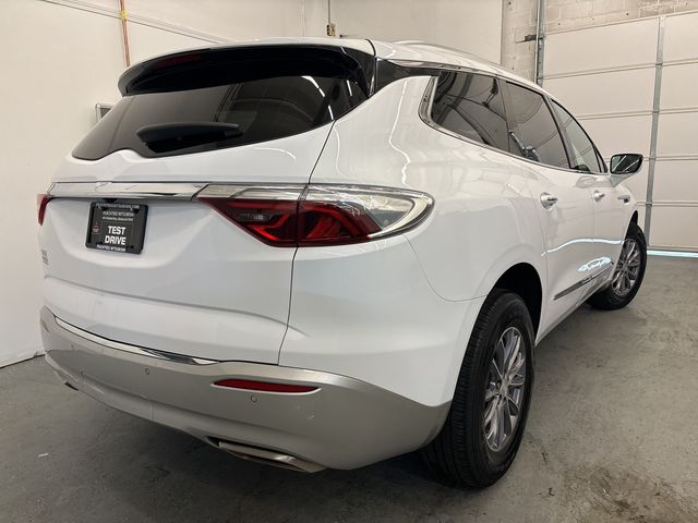 2022 Buick Enclave Essence