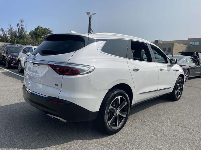 2022 Buick Enclave Essence