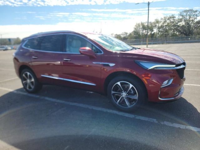 2022 Buick Enclave Essence