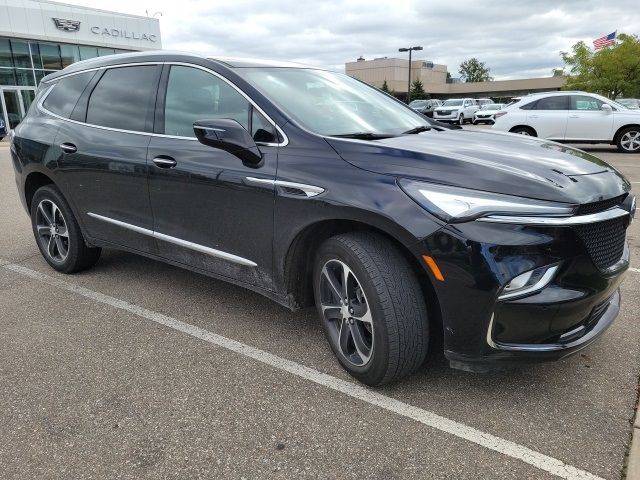 2022 Buick Enclave Essence