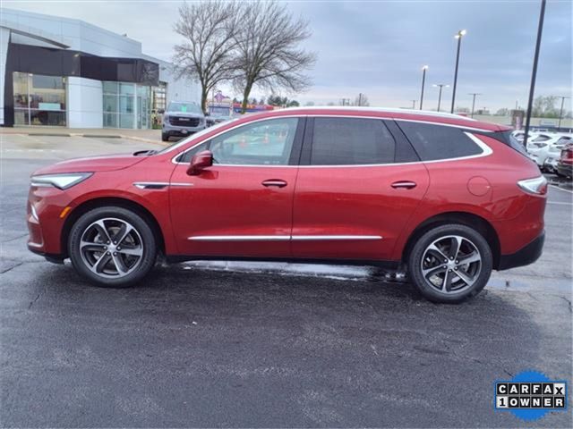 2022 Buick Enclave Essence