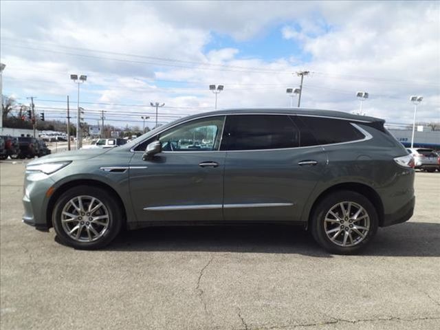 2022 Buick Enclave Essence