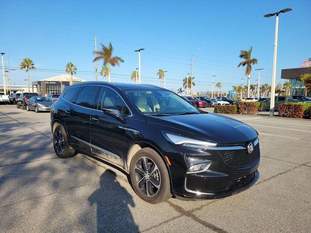 2022 Buick Enclave Essence