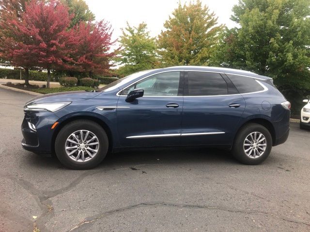 2022 Buick Enclave Essence