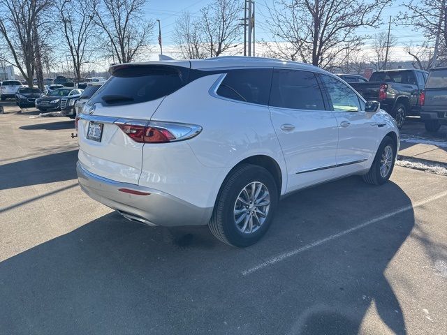 2022 Buick Enclave Essence