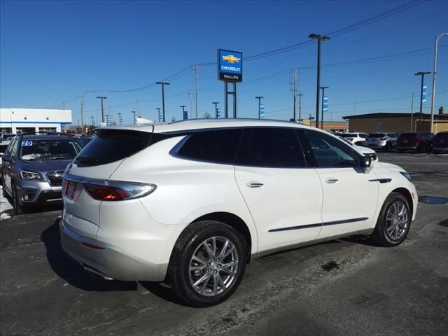 2022 Buick Enclave Essence