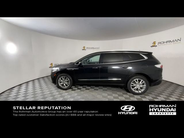 2022 Buick Enclave Essence