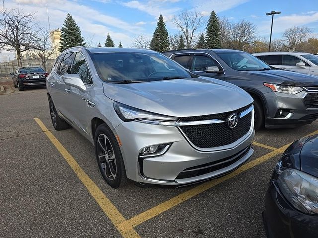 2022 Buick Enclave Essence