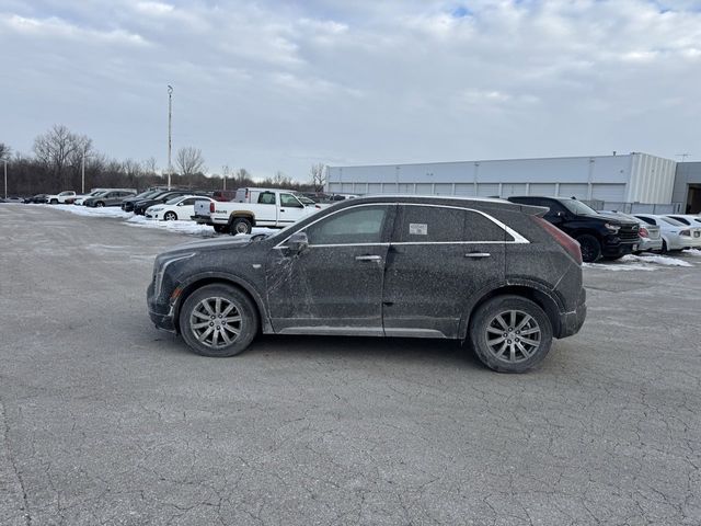 2022 Cadillac XT4 Premium Luxury