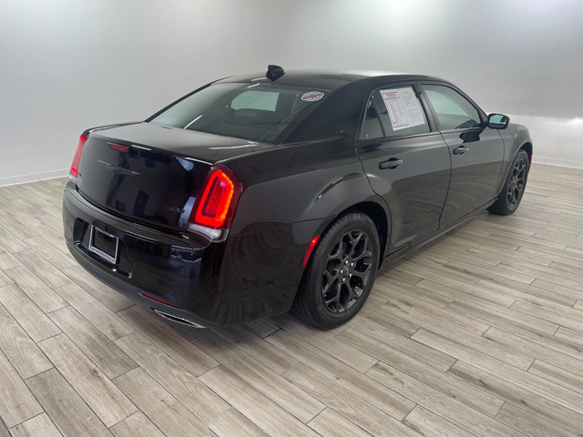 2022 Chrysler 300 300 Touring L