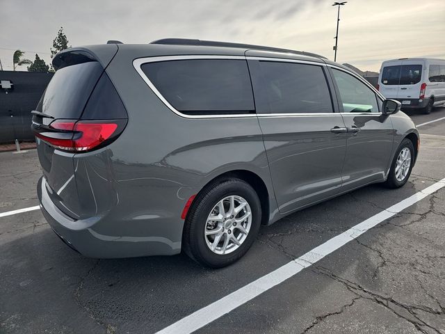 2022 Chrysler Pacifica Touring-L