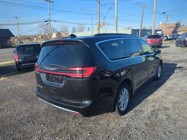 2022 Chrysler Pacifica Touring-L