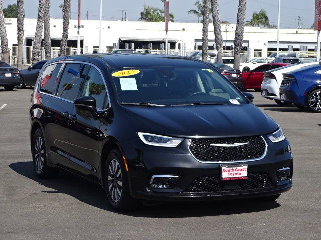 2022 Chrysler Pacifica Hybrid Touring L