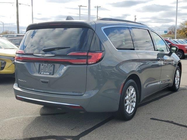 2022 Chrysler Pacifica Touring-L